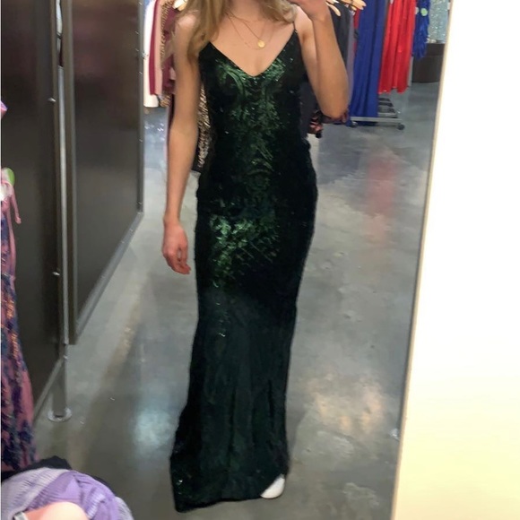 Windsor green sequin prom dress - Picture 1 of 3